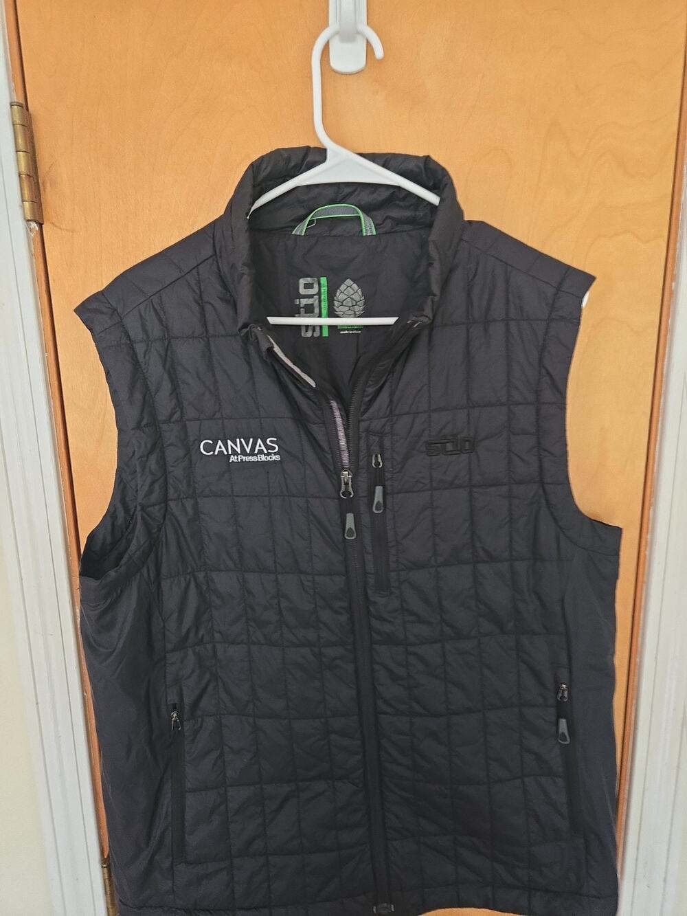 Stio Azura Insulated Men’s Vest Size Medium Primaloft Canvas Press Blocks Logo